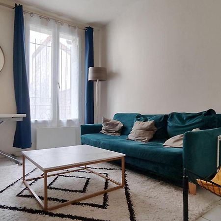 Modern 1 Bedroom Apartment Near The Metro. 塞纳河畔伊夫里 外观 照片