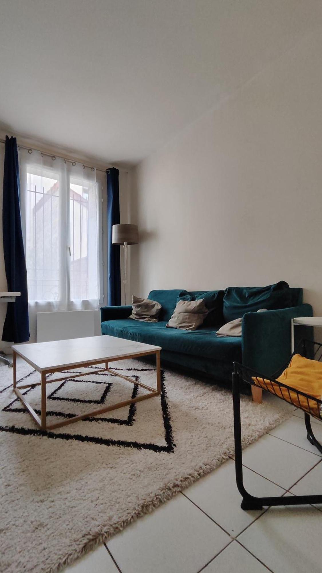 Modern 1 Bedroom Apartment Near The Metro. 塞纳河畔伊夫里 外观 照片