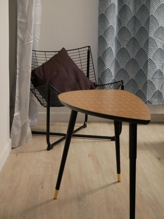 Modern 1 Bedroom Apartment Near The Metro. 塞纳河畔伊夫里 外观 照片