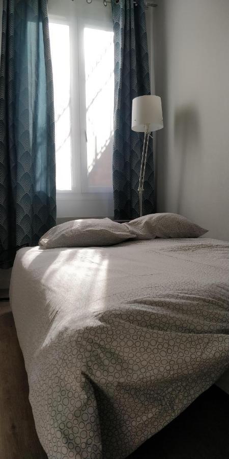 Modern 1 Bedroom Apartment Near The Metro. 塞纳河畔伊夫里 外观 照片