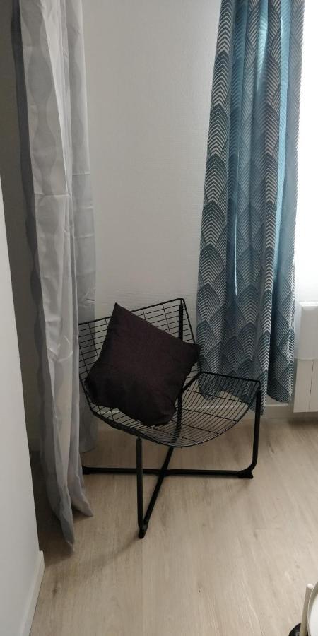 Modern 1 Bedroom Apartment Near The Metro. 塞纳河畔伊夫里 外观 照片