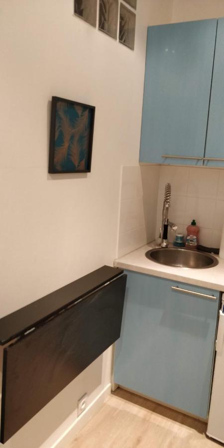 Modern 1 Bedroom Apartment Near The Metro. 塞纳河畔伊夫里 外观 照片