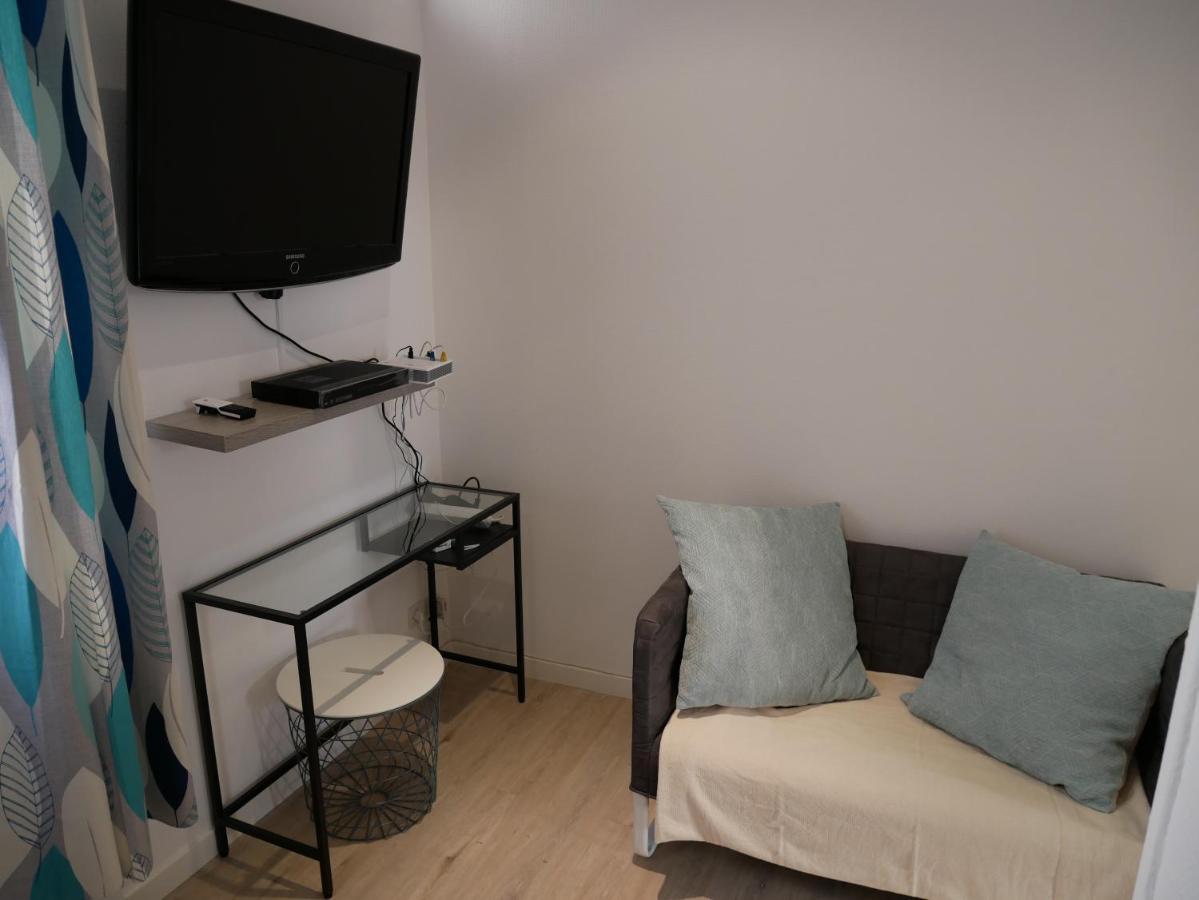 Modern 1 Bedroom Apartment Near The Metro. 塞纳河畔伊夫里 外观 照片