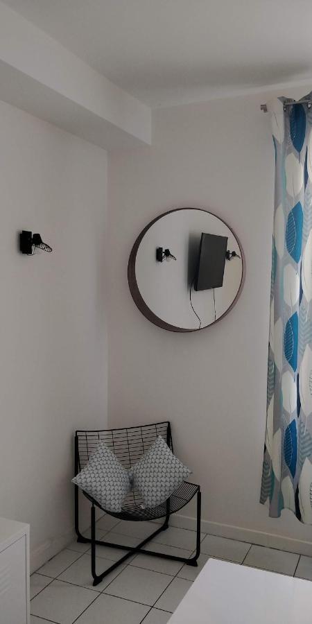 Modern 1 Bedroom Apartment Near The Metro. 塞纳河畔伊夫里 外观 照片