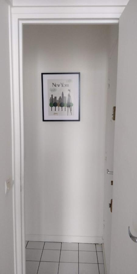 Modern 1 Bedroom Apartment Near The Metro. 塞纳河畔伊夫里 外观 照片