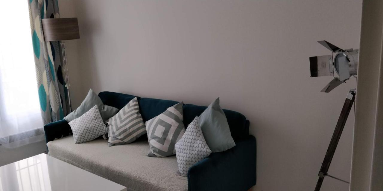 Modern 1 Bedroom Apartment Near The Metro. 塞纳河畔伊夫里 外观 照片