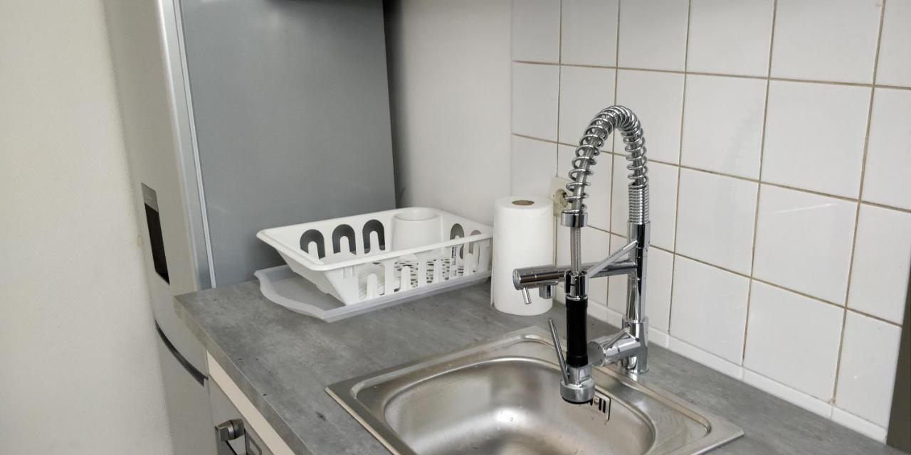 Modern 1 Bedroom Apartment Near The Metro. 塞纳河畔伊夫里 外观 照片